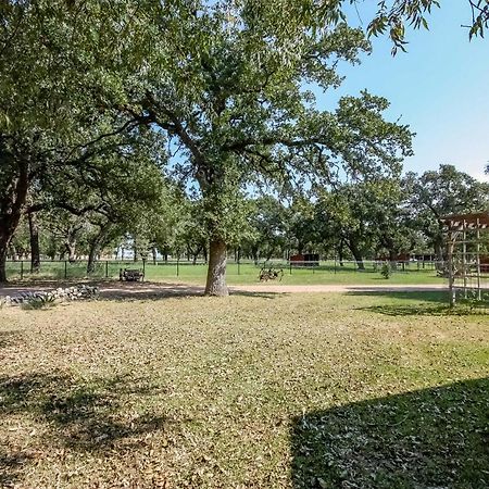 Ark Bunkhouse Fredericksburg Hideaway With Hot Tub Villa Ngoại thất bức ảnh