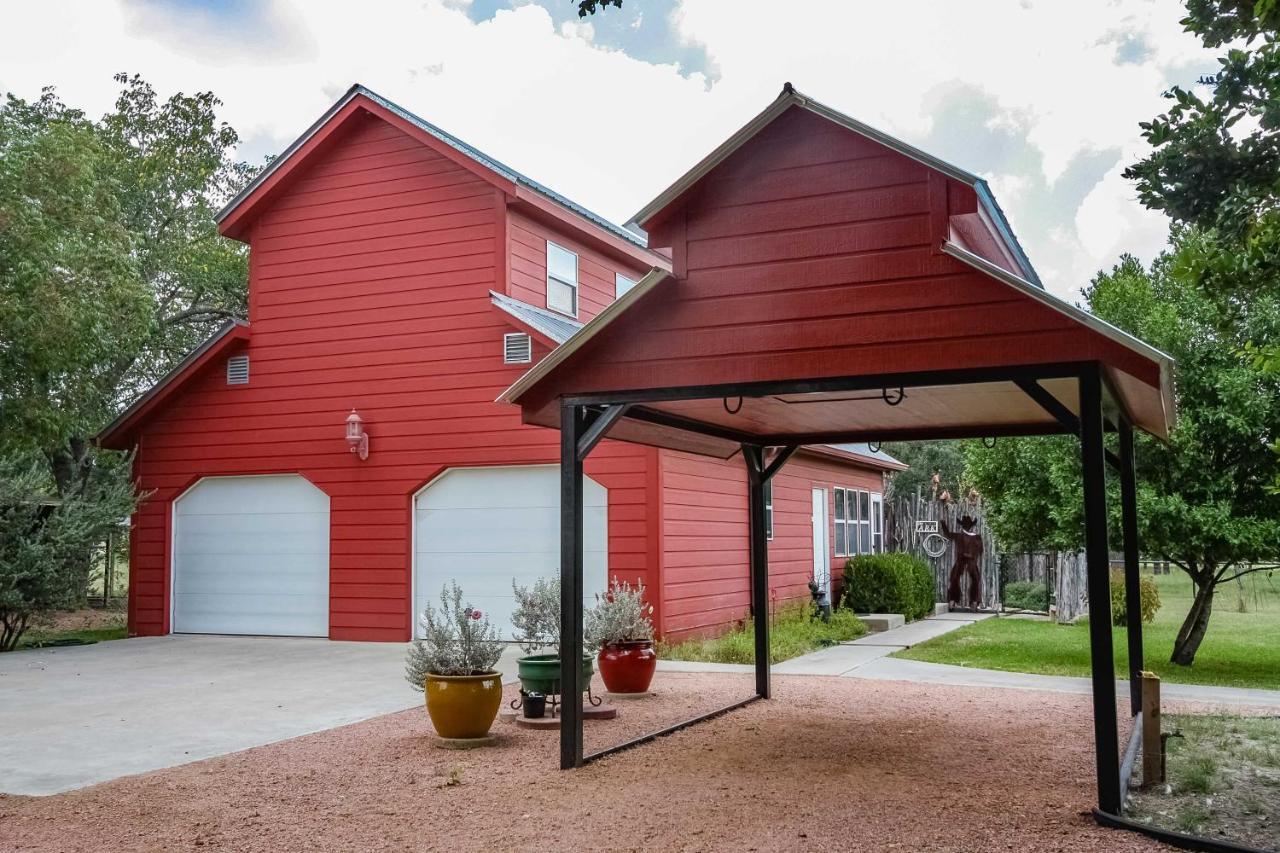 Ark Bunkhouse Fredericksburg Hideaway With Hot Tub Villa Ngoại thất bức ảnh