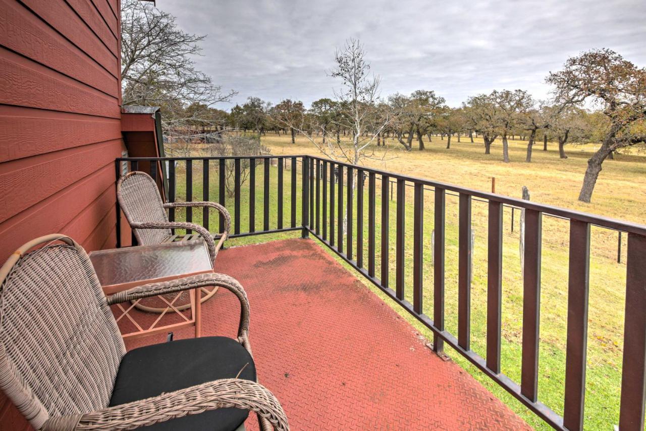 Ark Bunkhouse Fredericksburg Hideaway With Hot Tub Villa Ngoại thất bức ảnh